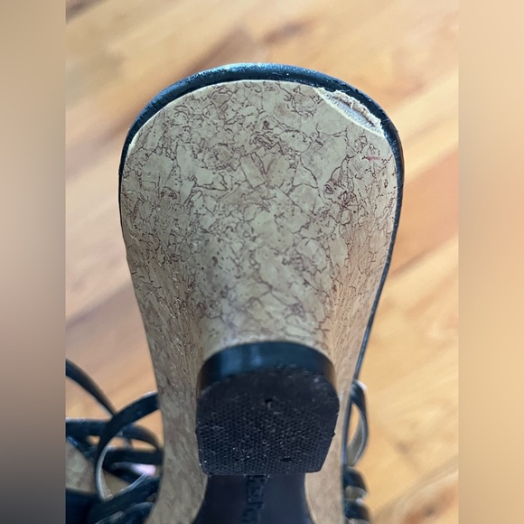 🌴 Hush Puppies Black 2” Heel Sandals - Picture 11 of 14